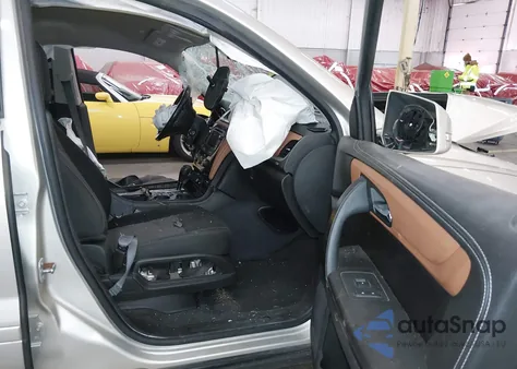 2015 Chevrolet Traverse 1Lt z USA, uszkodzony, nr VIN 1GNKVGKDXFJ123463